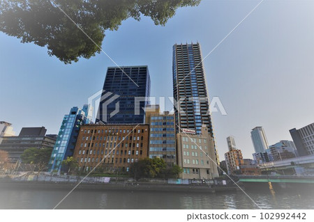 Walking around Nakanoshima, Osaka, from Watanabebashi to Temmabashi 102992442