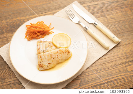 白魚 meuniere (pangasius) 白魚 meuniere (pangasius) 102993565