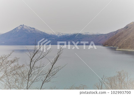 The view of Mirror Lake, Lake Shikotsu, Hokkaido in spring 102993700