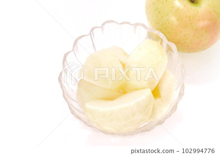 Apple, peeled, cut, dessert, crested ibis, glass vessel, bright background Apple, peeled, cut, dessert, crested ibis, glass vessel, bright background 102994776