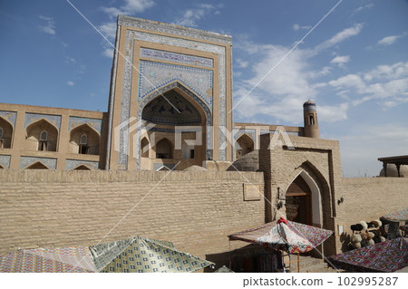 uzbekistan 102995287