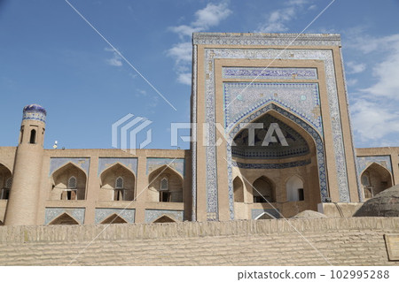 uzbekistan 102995288