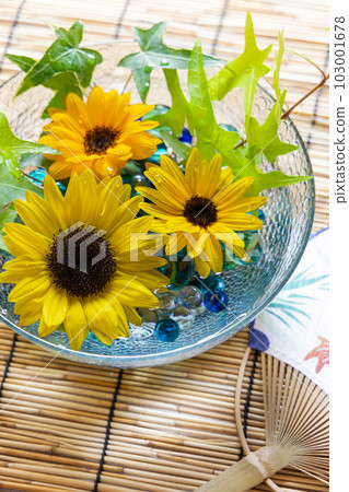 夏季日式向日葵插花 103001678