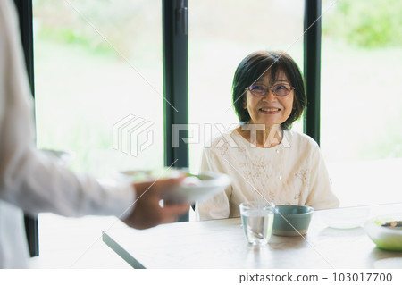 客廳 餐廳 客廳 餐廳 103017700