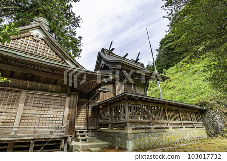 島根縣雲南市須賀神社本殿 103017732