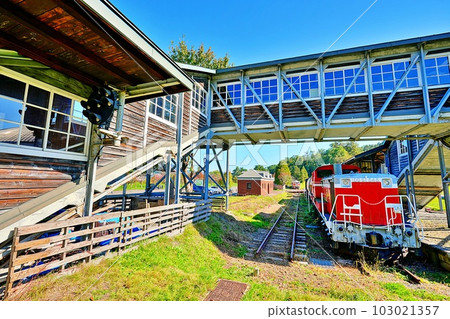 Inside Crawford Park 103021357