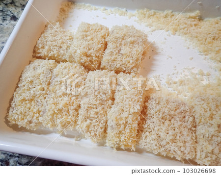 油炸比目魚的準備 油炸比目魚的準備 103026698