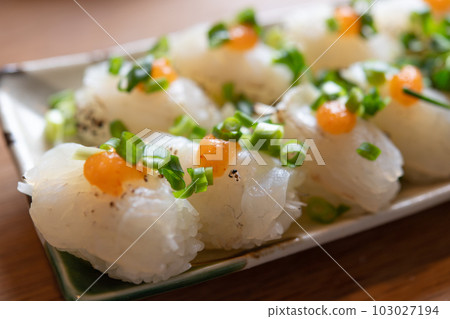 Broiled Kanpei Sushi ~Grated Momiji and Green Onion Ponzu~ 103027194