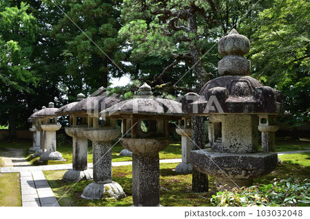 Otsu/Sakamoto/Jigando stone lanterns 103032048