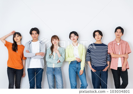 Young men and women 103034801
