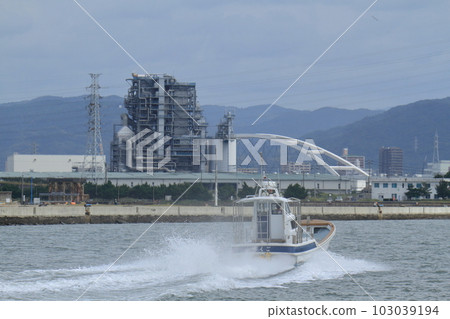 大牟田市三池港，返港的漁船， 103039194