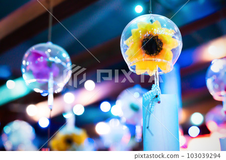 Illuminated wind chimes Illuminated wind chimes 103039294