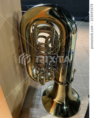 tuba 103045879