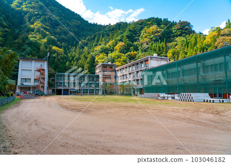 [已關閉] 德島縣美馬郡劍町古見小學/一保中學2 103046182