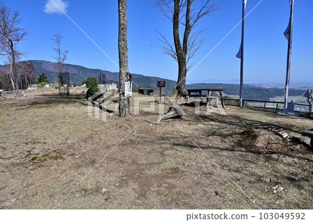 Takenaka Hanbei 的 Mino“Bodaisan Castle”遺址和附屬建築 103049592