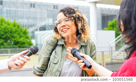 接受采訪的外國女性 103051560