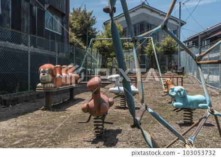 A small park near Hasedera Station with playground equipment (Hatsuse, Sakurai City, Nara Prefecture) 103053732