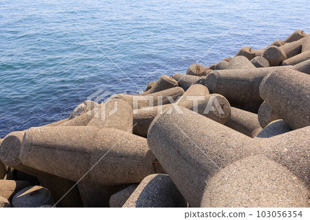 Summer sea and tetrapods "Futami artificial island" 103056354