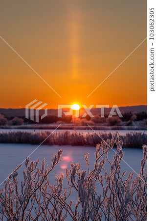 太陽柱和白霜 103062305