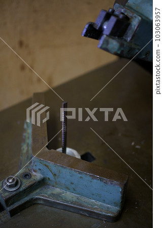 使用鍵槽加工機 使用鍵槽加工機 103063957