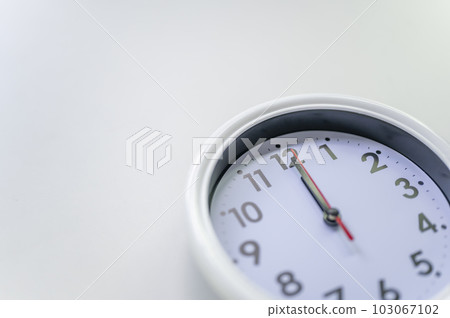 12:00 24:00 12:00 24:00 103067102