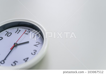 1:30 13:30 1:30 13:30 103067512