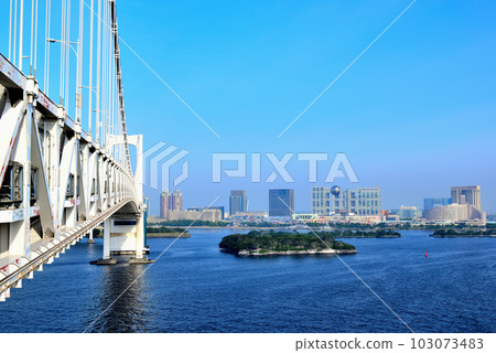 從彩虹橋看台場海濱公園的景色 從彩虹橋看台場海濱公園的景色 103073483