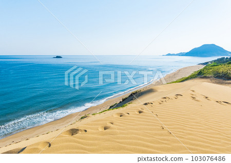 從鳥取沙丘看到的日本海 從鳥取沙丘看到的日本海 103076486
