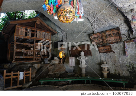 錢洗辨財天宇賀福神社∀ 103077033