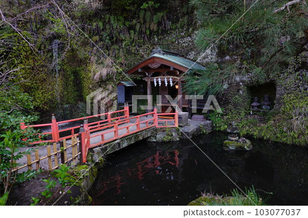 Zeniarai Benzaiten Ugafuku Shrine Zeniarai Benzaiten Ugafuku Shrine 103077037
