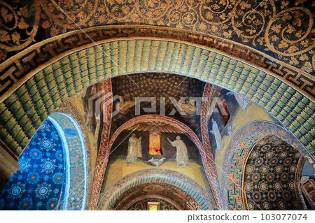 Ravenna Galla Placidia Mausoleum_06 Ravenna Galla Placidia Mausoleum_06 103077074