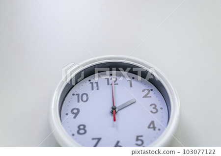 2:00 14:00 103077122