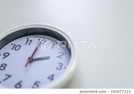 2:00 14:00 103077123