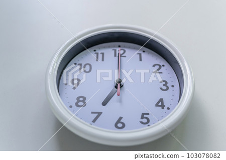 7:00 19:00 103078082
