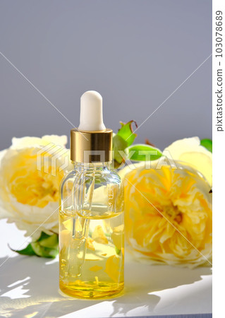 Serum with yellow petals and yellow flowers. Serum with yellow petals and yellow flowers. 103078689