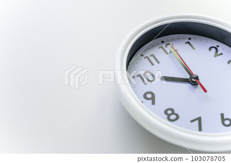 10:00 22:00 10:00 22:00 103078705