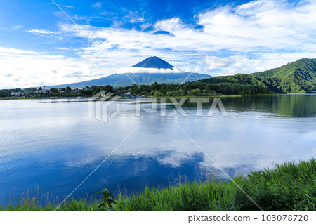 Mt.Fuji seen from the refreshing shores of Lake Kawaguchiko 103078720