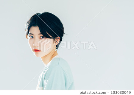 年輕女性的美麗 年輕女性的美麗 103080049