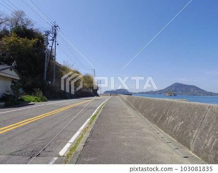 從愛媛縣道39號線看到的五子島（愛媛縣松山市） 103081835