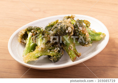 Broccoli fritters 103085719