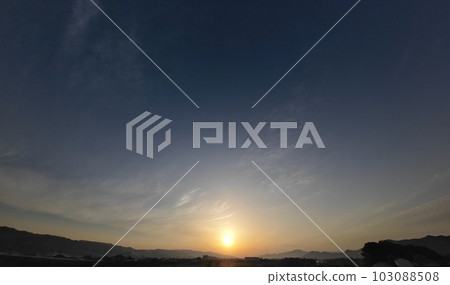 Spring morning sky with cirrus clouds・Ultra wide angle・Sky mainly・230511am 103088508