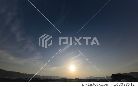 Spring morning sky with cirrus clouds・Ultra wide angle・Sky mainly・230511am 103088512