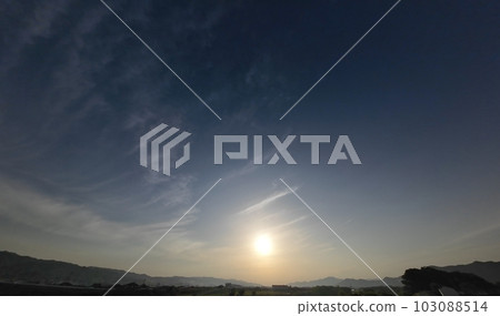 Spring morning sky with cirrus clouds・Ultra wide angle・Sky mainly・230511am 103088514