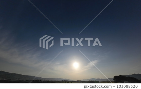 Spring morning sky with cirrus clouds・Ultra wide angle・Sky mainly・230511am 103088520