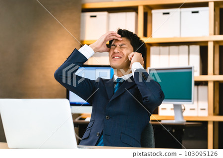 商人因麻煩而震驚 商人因麻煩而震驚 103095126