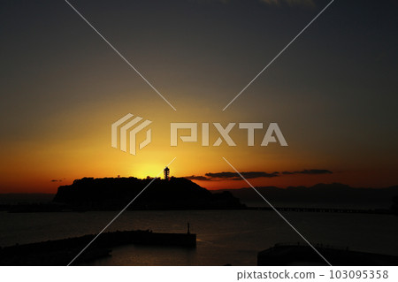 黃昏的大海 黃昏的大海 103095358