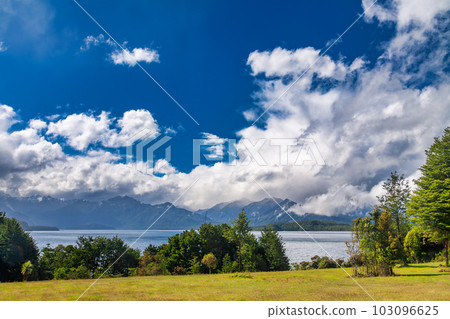 Manapouri Lake Southland South Island New Zealand Manapouri Lake Southland South Island New Zealand 103096625