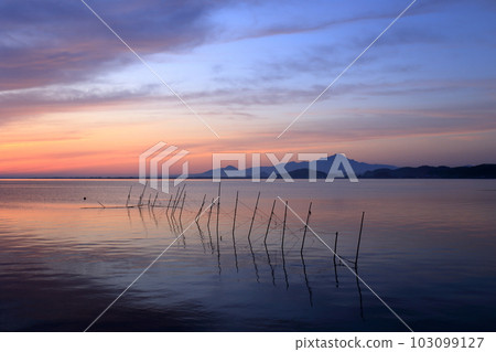 島根縣松江市日出時的寶木大山 103099127