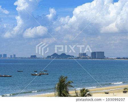 峴港,越南 My Khe 海灘與藍色的大海 / My Khe 海灘,峴港 峴港,越南 My Khe 海灘與藍色的大海 / My Khe 海灘,峴港 103099207