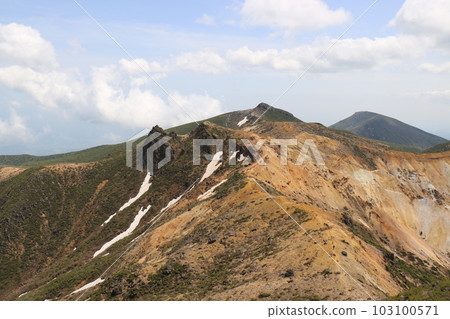 Mt. Adatara in Fukushima prefecture in May 2023 Mt. Adatara in Fukushima prefecture in May 2023 103100571